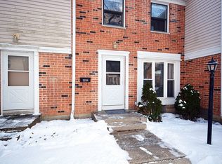 2094 Falmouth Ct, Streamwood, IL