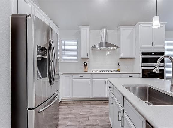4th image of 2608 Wallingford Dr