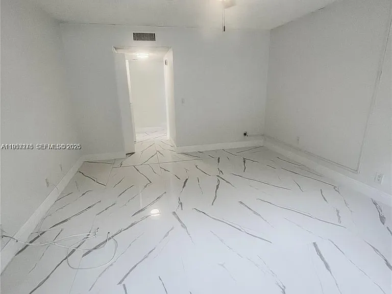 403 Lakeview Dr #106 — Photo 14