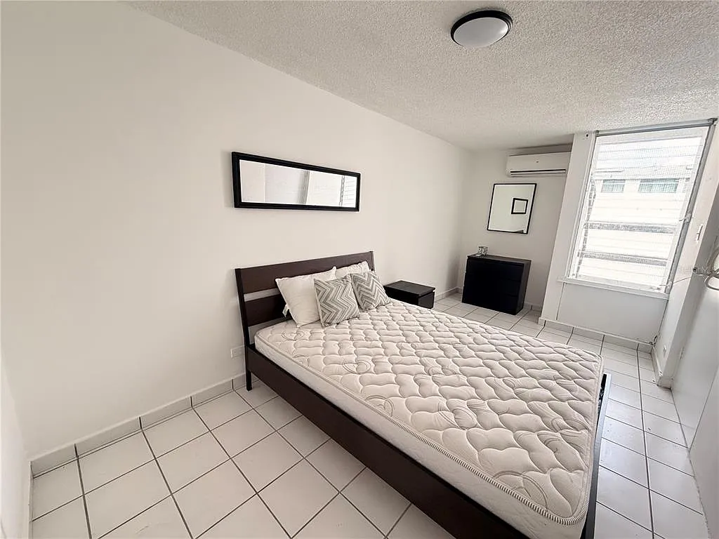 1 bed, 1.0 bath, 462 sqft, $1,700 — Photo 2