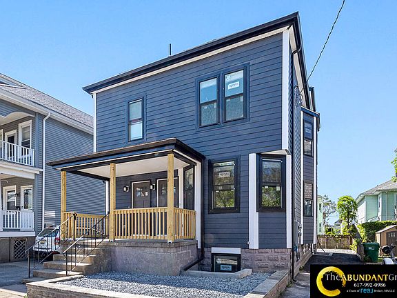 5th image of 70 Stanley Ave #1