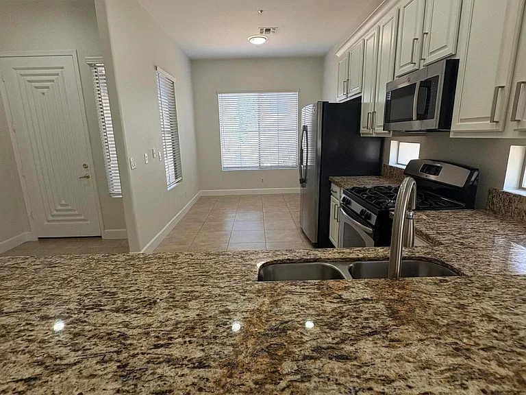 7729 E Tailspin Ln — Photo 9
