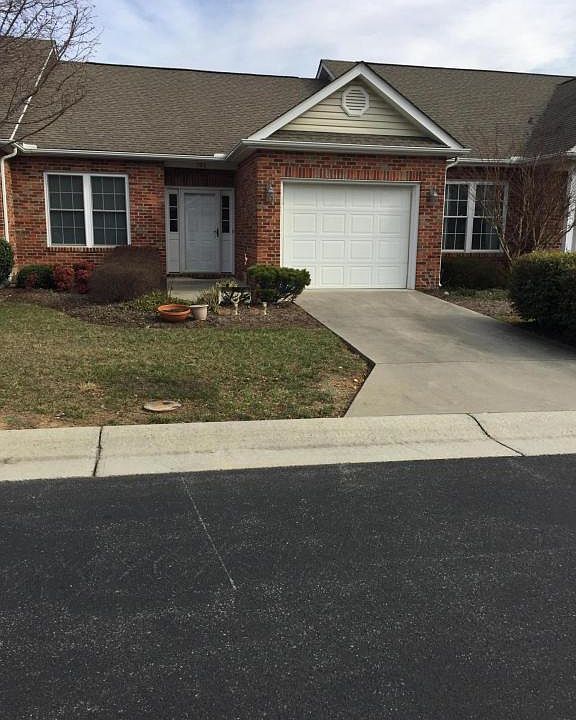 1st image of 106 Cypress Ct