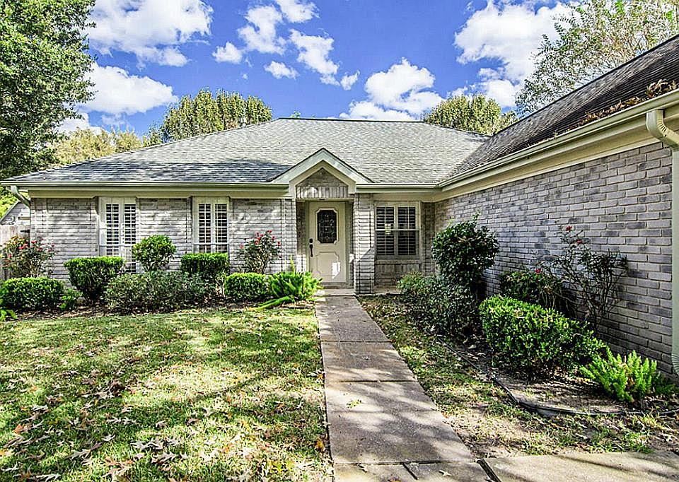 1st image of 3016 Ferndale Dr