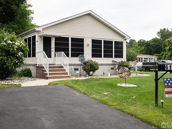 2nd image of 61 Gerard Ct