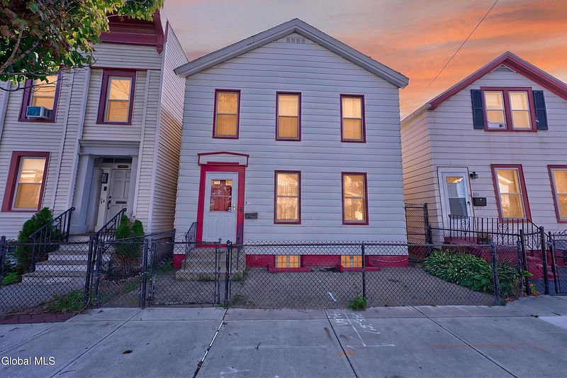 2nd image of 322 1st Street