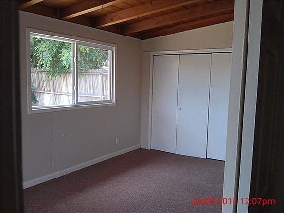 3rd image of 4675 Valencia Dr