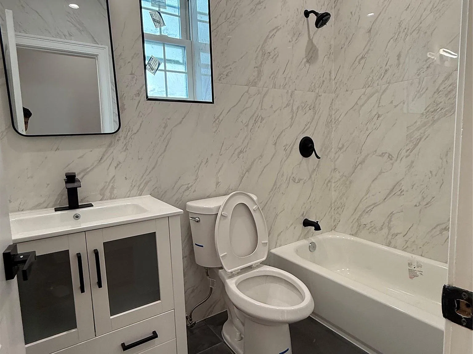 3 bed, 2.0 bath, 1500 sqft, $3,500 — Photo 3