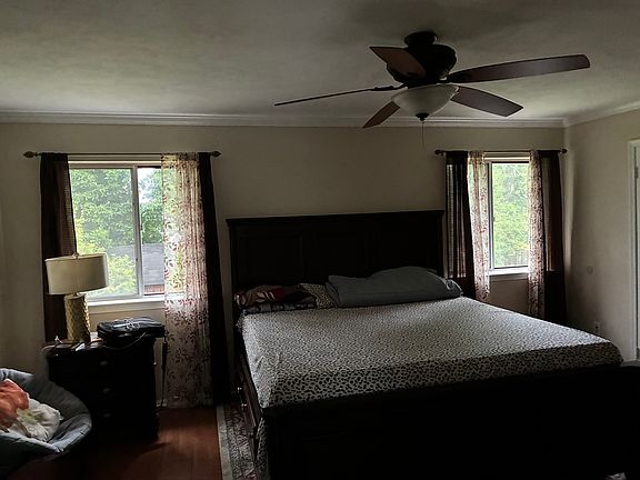 3rd image of 52 Woodland Way #52