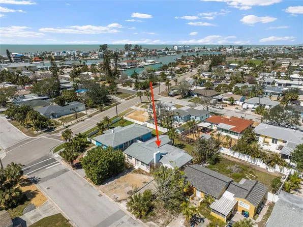 437 79th Ave, Saint Pete Beach, FL 33706