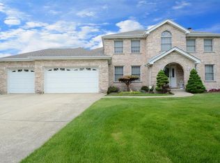 153 W Schick Rd, Bloomingdale, IL 60108