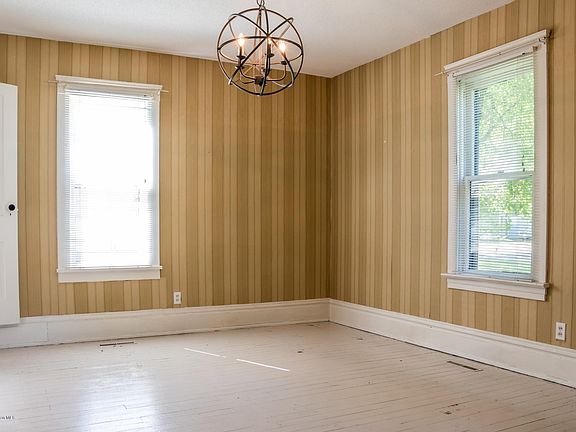 4th image of 357 5th Ave SW
