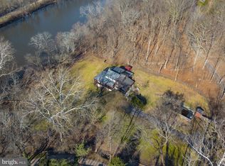67 Featherbed Ln, Norristown, PA 19403