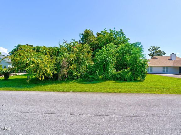 3rd image of 609 Amberjack Dr