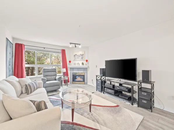8068 120a St #312, Surrey, BC V3W 3P3