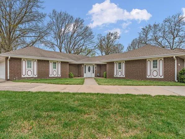 4701 SW Brentwood Rd, Topeka, KS 66606