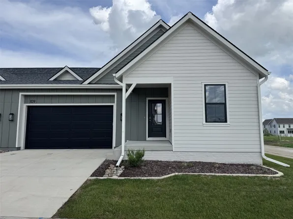 109 Windmill Loop, Cumming, IA 50061