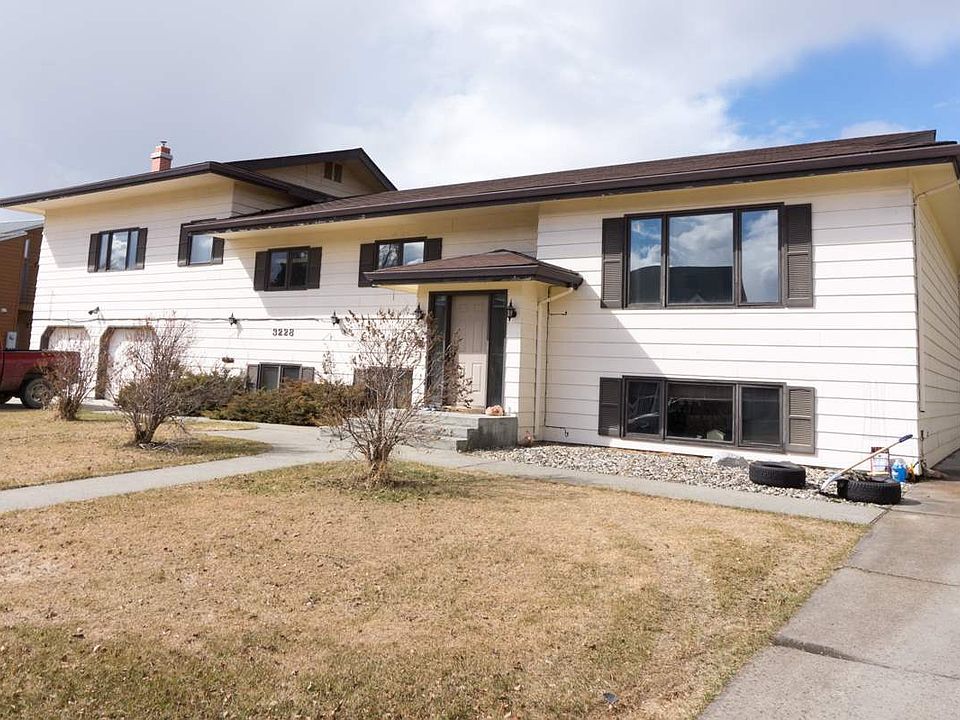1st image of 3228 Riverview Dr
