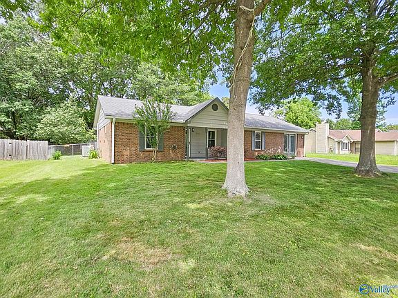2nd image of 9713 Wallwood Dr SE