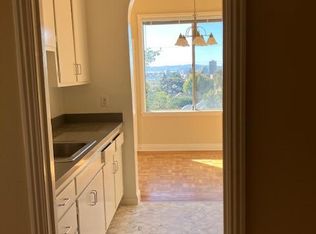 1001 Warfield Ave #301, Oakland, CA 94610