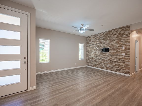 5th image of 600 N Carriage Hill Dr Building 17