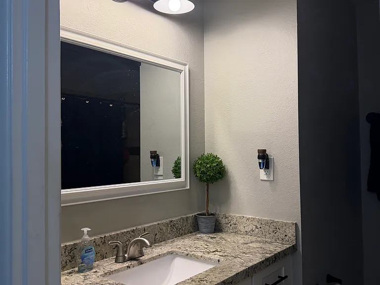 1409 E Verlea Dr — Photo 11