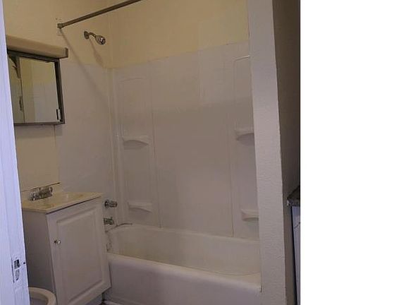 2nd image of 2001 S 5th St APT 1