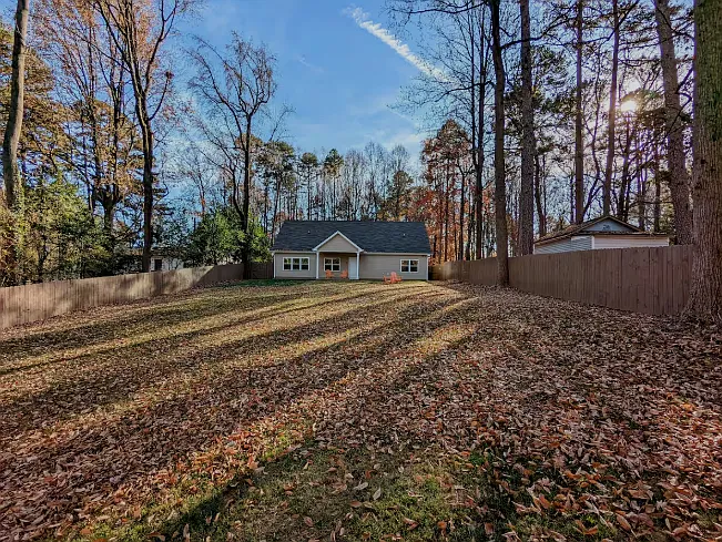 3 bed, 1659 sqft, $3,750 — Photo 2