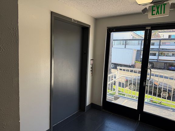 5th image of 310 1/2 S Kenmore Ave #D308