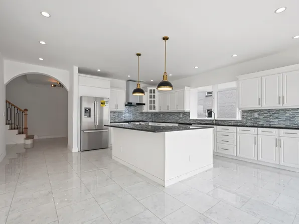 4 Angelas Place image 9 of 63