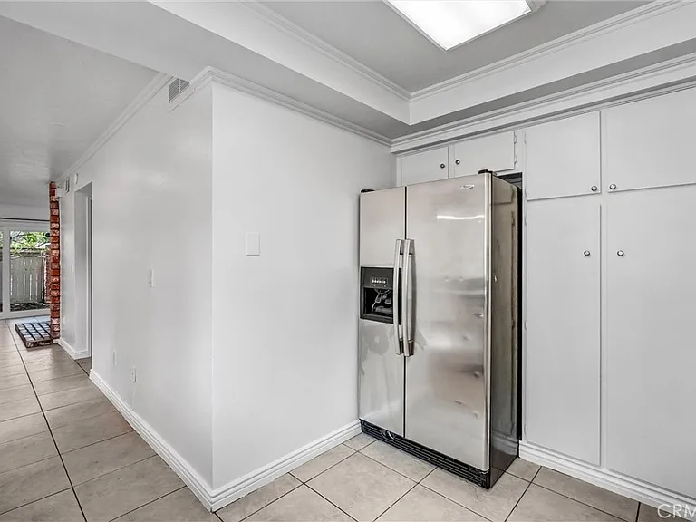 4526 Heil Ave — Photo 7