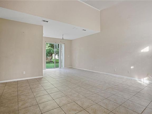 4th image of 450 Bay Leaf Dr