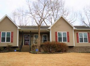 7323 Laura Ln, Trussville, AL 35173