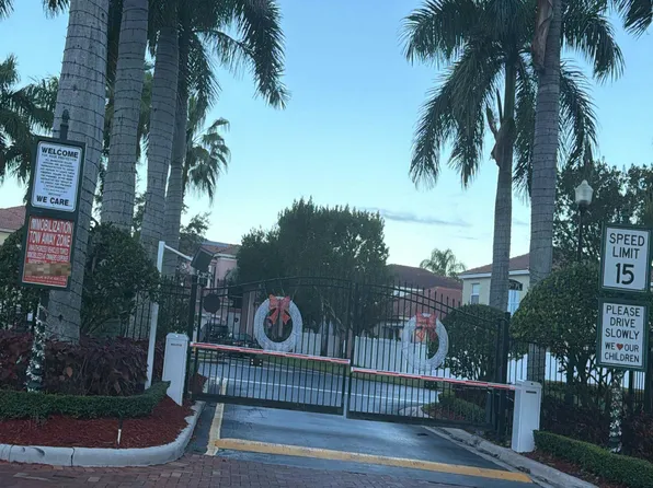 1261 NE 37th Pl, Homestead, FL 33033