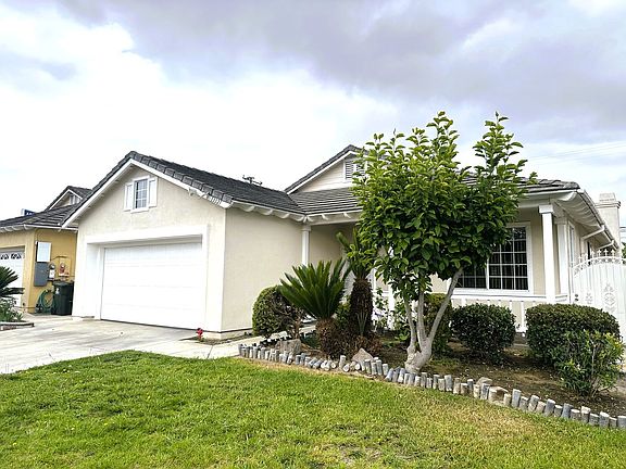 2nd image of 13321 Heritage Way