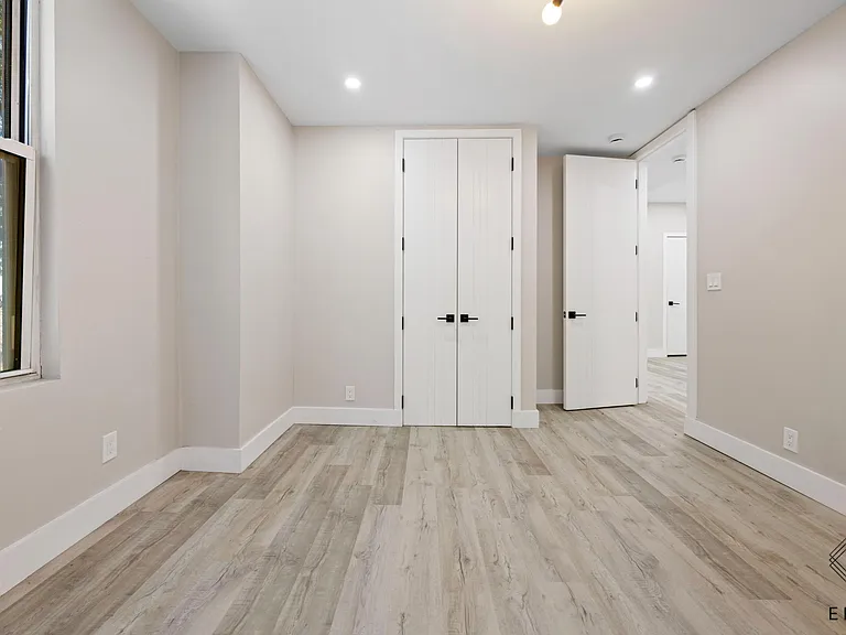 739 6th Ave #2B — Photo 13