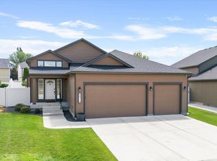 8416 N Maple Ln, Spokane, WA 99208