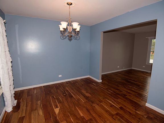 4th image of 7757 W Laurel Dr