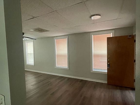 5th image of 111 S Newport Ave #2