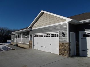 308 Lilly Ln, Yankton, SD 57078