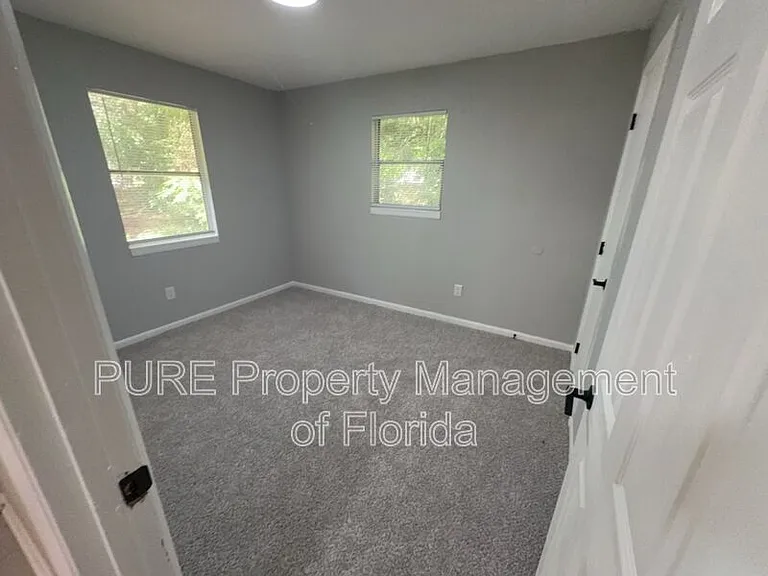 595 NW 100th St #A — Photo 28