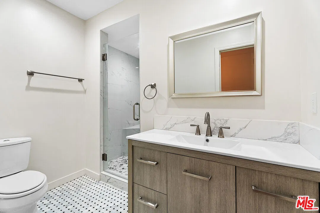 3 bed, 3.0 bath, 1674 sqft, $5,795 — Photo 4
