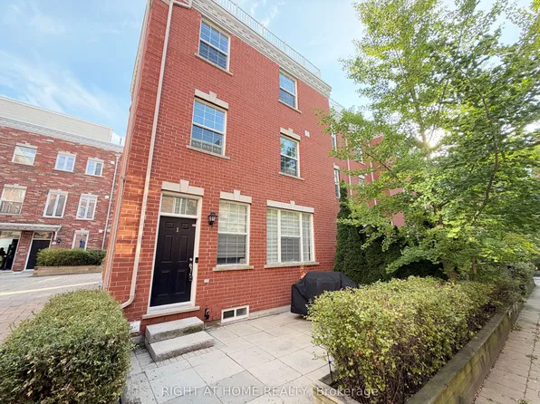 1 Fairhead Mews, Toronto, ON M4E 3Y4
