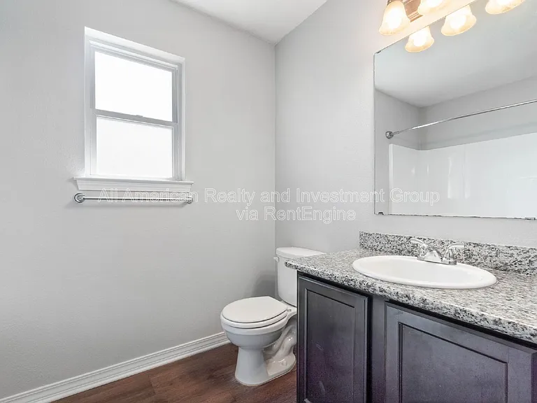 2432 Frontera St — Photo 21