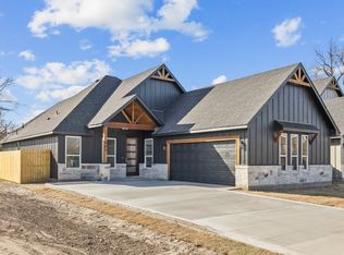 409 Ralph St, Fort Worth, TX 76108