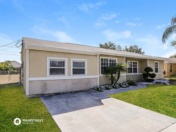 4th image of 3182 SE East Blackwell Dr