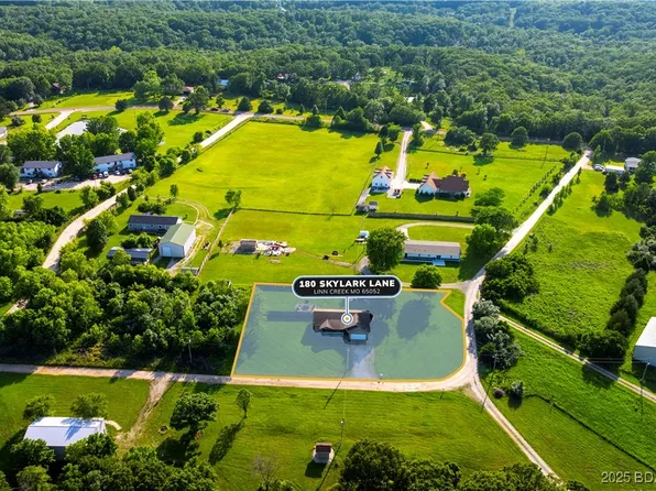 180 Skylark Ln, Linn Creek, MO 65052