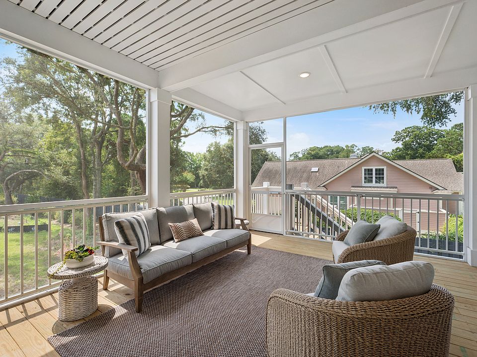 Screened Deck