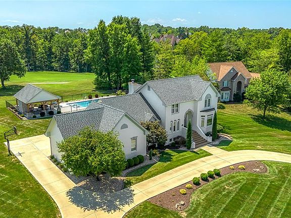 2nd image of 1069 Whitmoor Dr