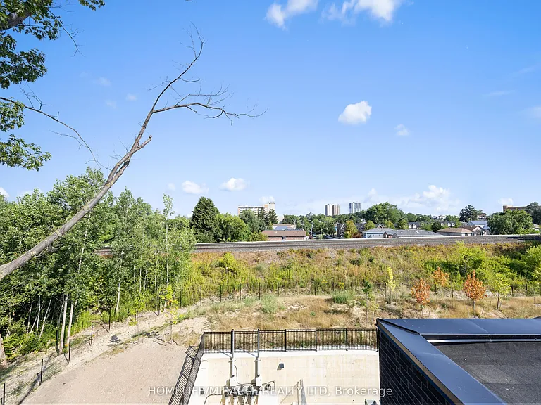 174 Clonmore Dr #9 — Photo 36